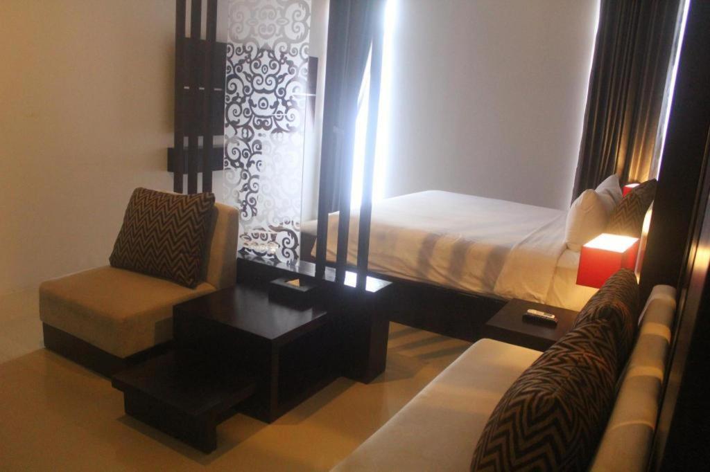 Prima Sr Hotel & Convention Yogyakarta Sleman  Exterior photo