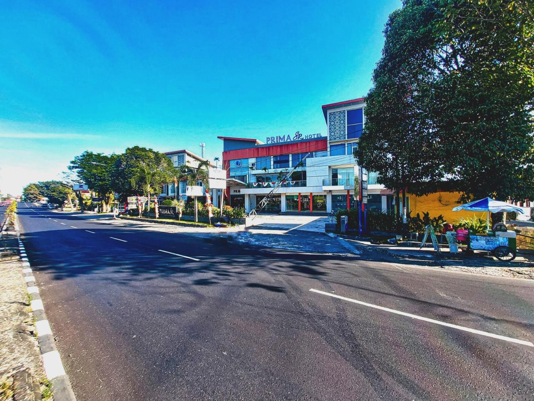 Prima Sr Hotel & Convention Yogyakarta Sleman  Exterior photo